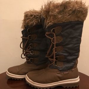 Sz 7 Grey Khombu Snow Boots